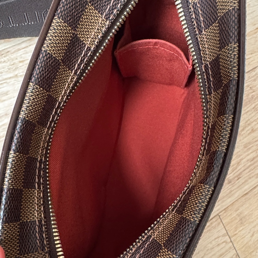 Louis Vuitton Brown Damier Ebene Messenger Crossbody Bag - Picture 15 of 16